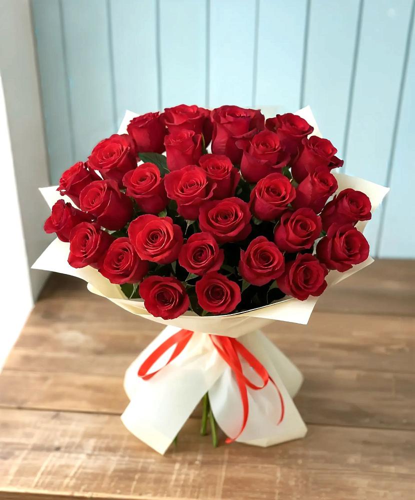 Букет 29 Красных роз в Кирове Калужской области