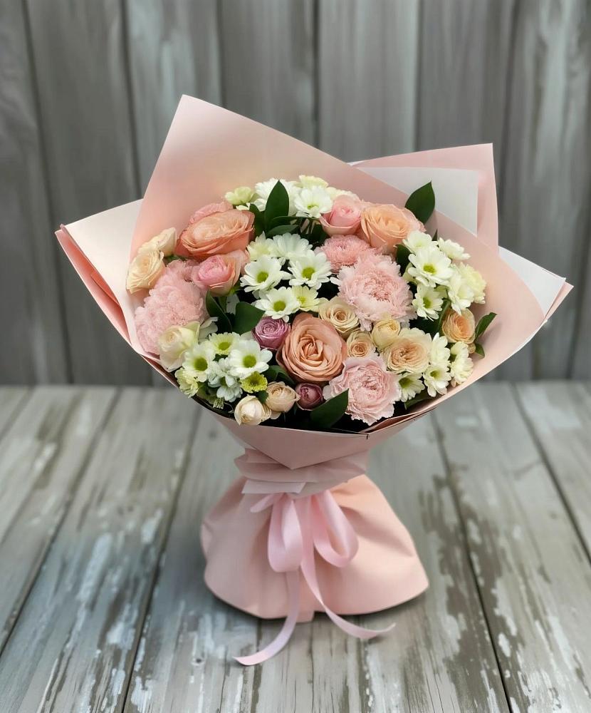 Букет цветов из: Гвоздики, Розы и Хризантемы в Кирове Калужской области