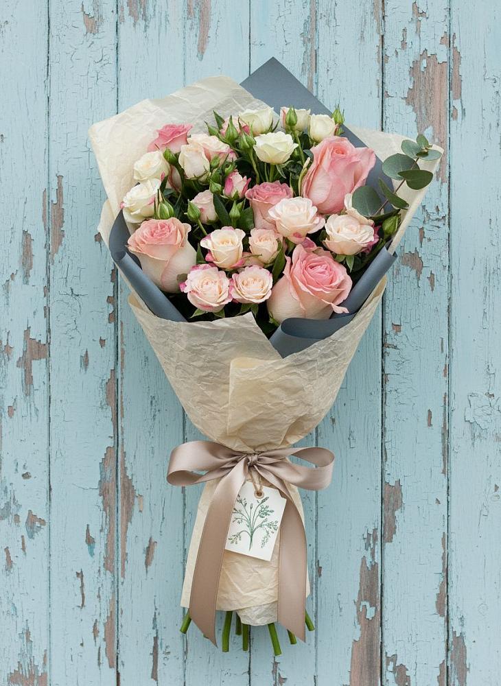 Букет цветов из: Розы в Кирове Калужской области