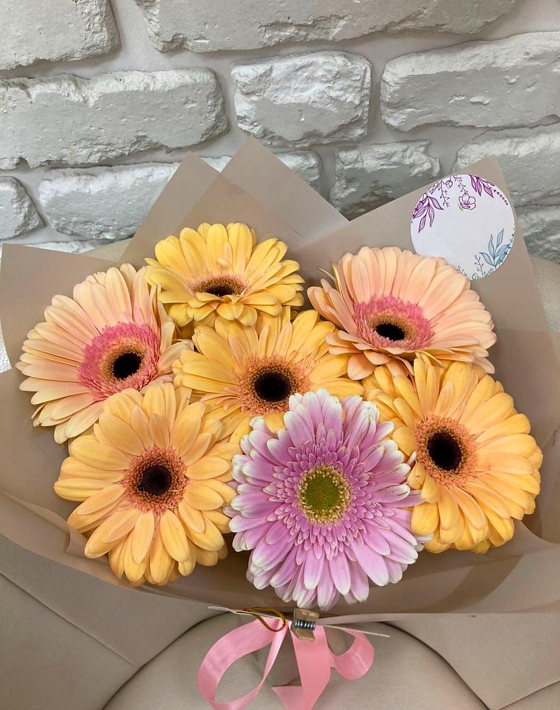 Букет цветов из: Герберы в Кирове Калужской области