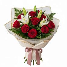 Букет цветов из:  Лилии и Розы в Кирове Калужской области