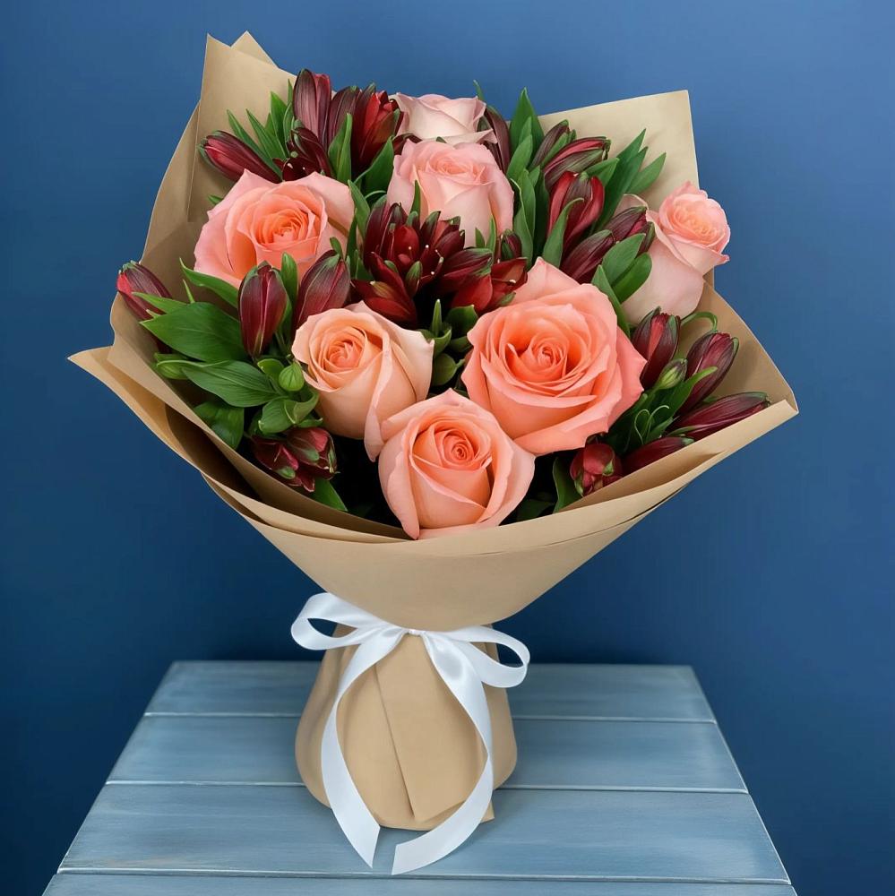 Букет цветов из: Розы и Альстромерии в Кирове Калужской области