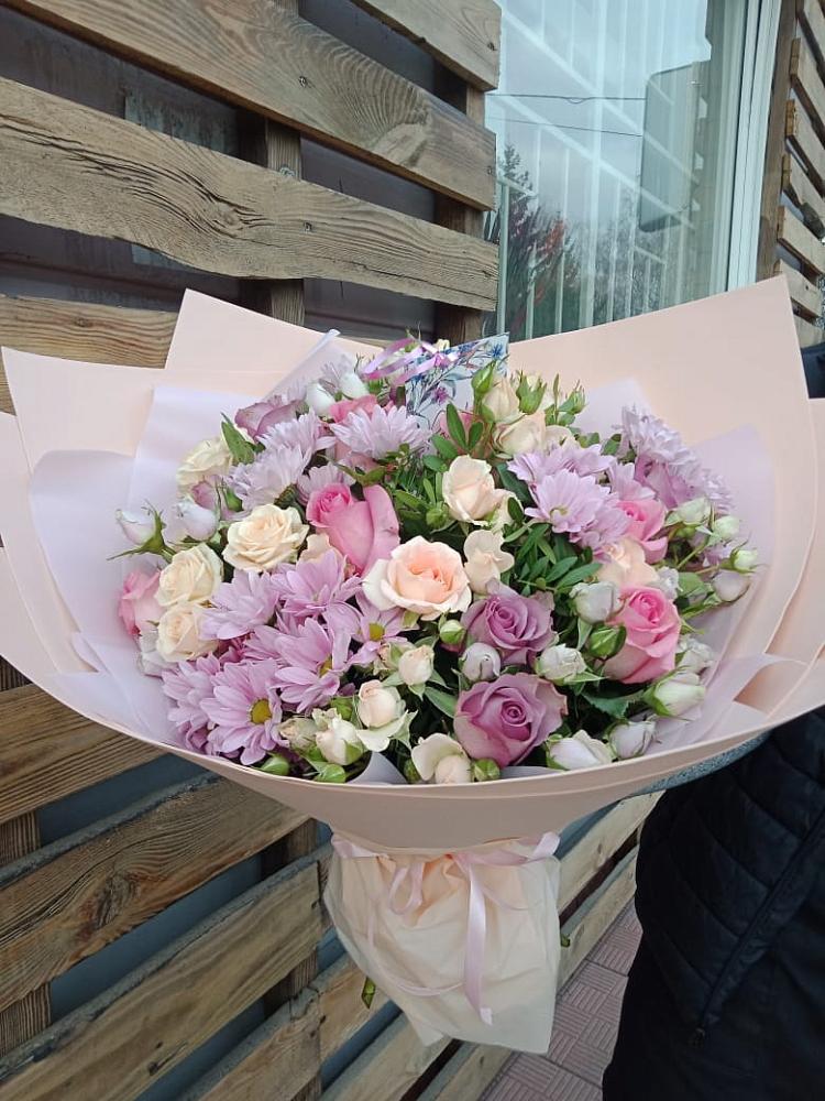 Букет цветов из: Розы и Хризантемы в Кирове Калужской области