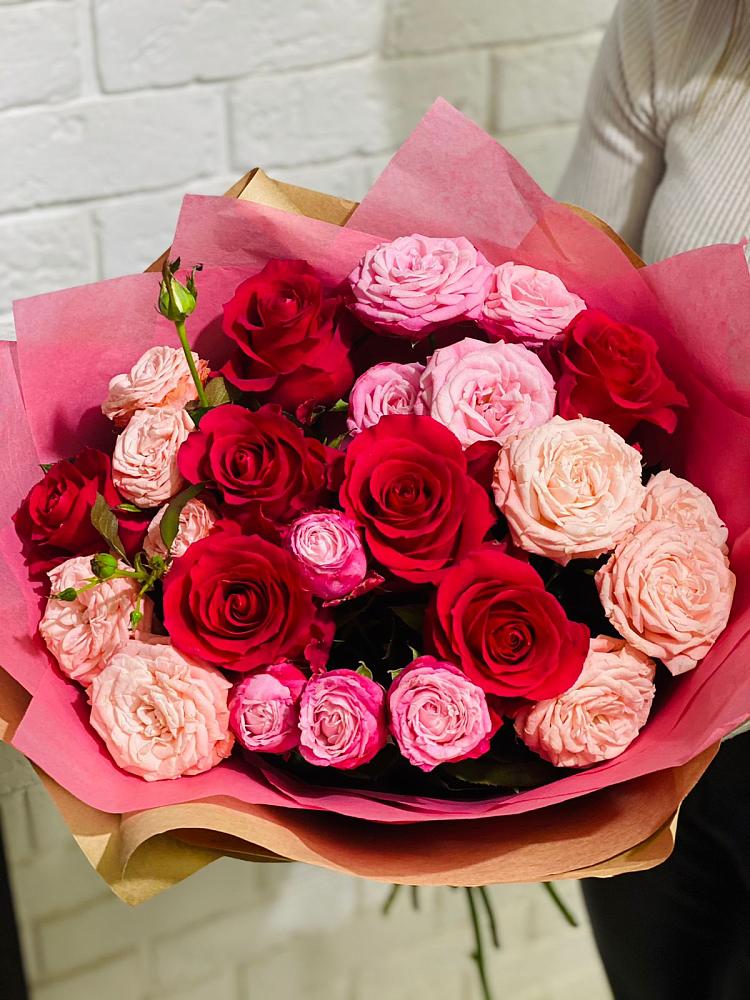 Букет цветов из: Розы в Кирове Калужской области