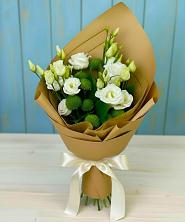 Букет цветов из:  Хризантемы и Лизиантусы в Кирове Калужской области