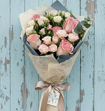 Букет цветов из:  Розы в Кирове Калужской области
