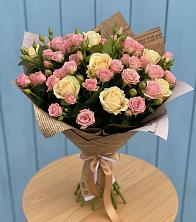 Букет цветов из:  Розы в Кирове Калужской области