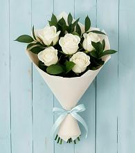Букет цветов из:  Розы в Кирове Калужской области