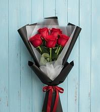 Букет цветов из:  Розы в Кирове Калужской области