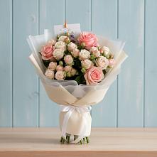 Букет цветов из:  Розы в Кирове Калужской области