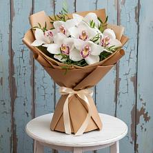 Букет цветов из:  Орхидеи и Розы в Кирове Калужской области